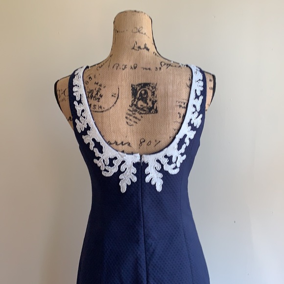 Lilly Pulitzer blue white jacquard sheath dress 2 - Picture 16 of 16